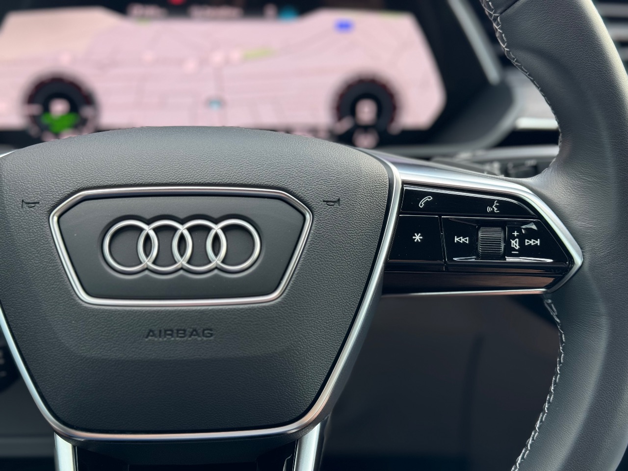 Audi e-tron Sportback - фото 16