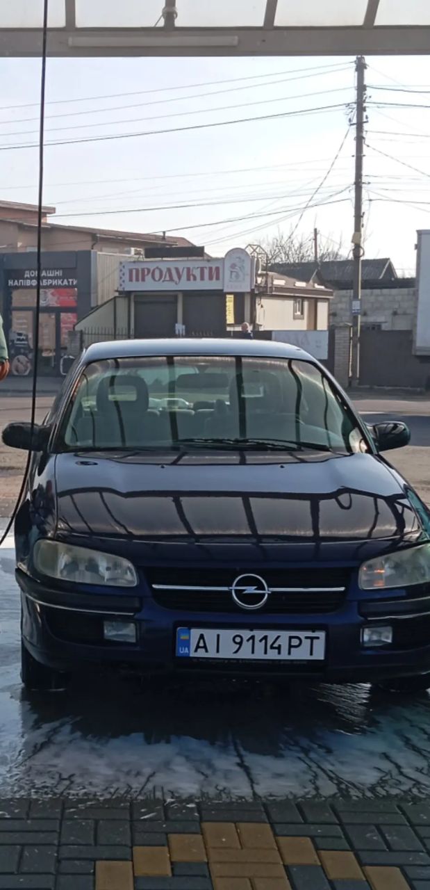 Opel Omega - фото 1