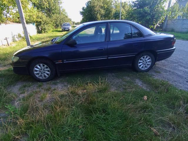 Opel Omega - фото 3