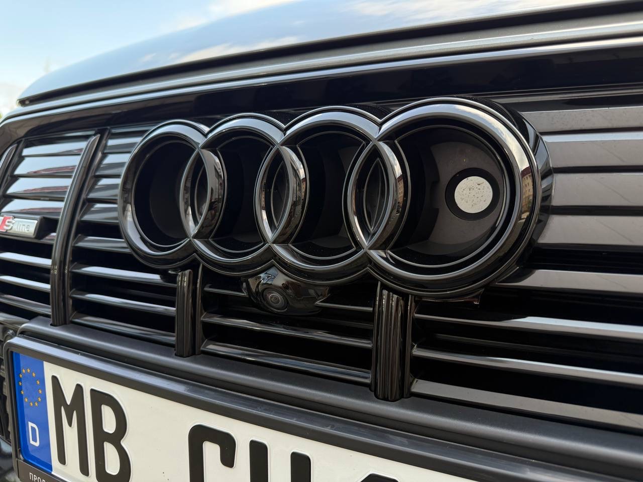 Audi e-tron - фото 10