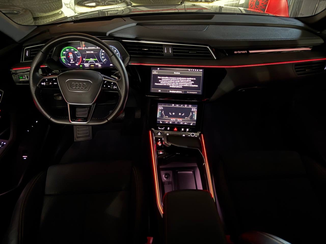 Audi e-tron - фото 20