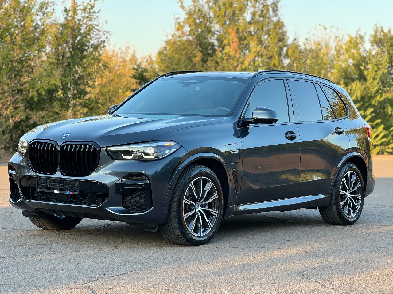 BMW X5 - фото 1