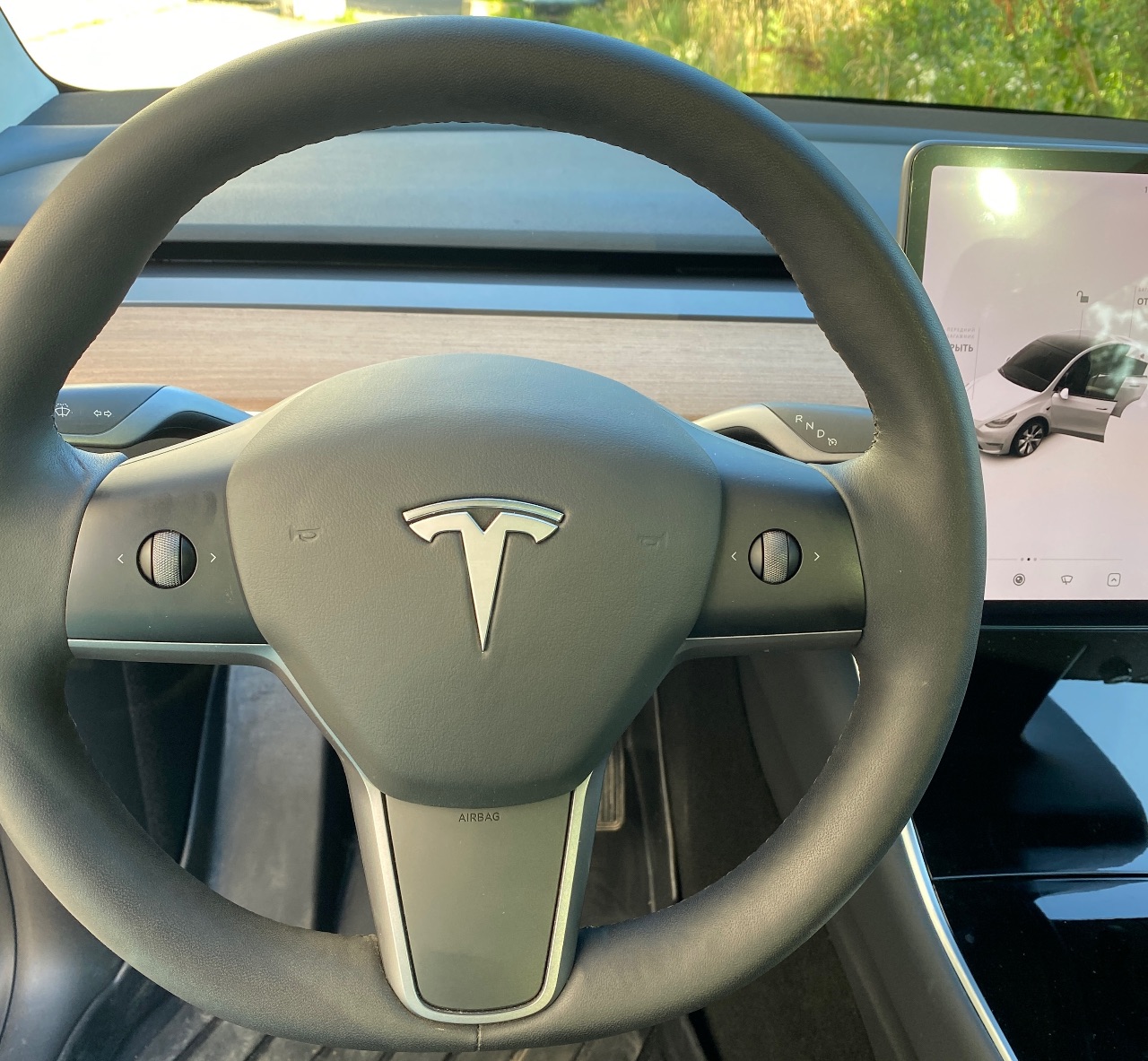 Tesla Model Y - фото 12