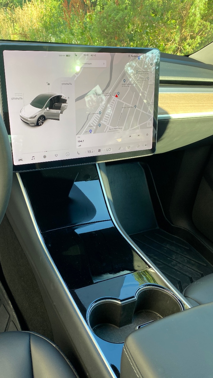 Tesla Model Y - фото 13