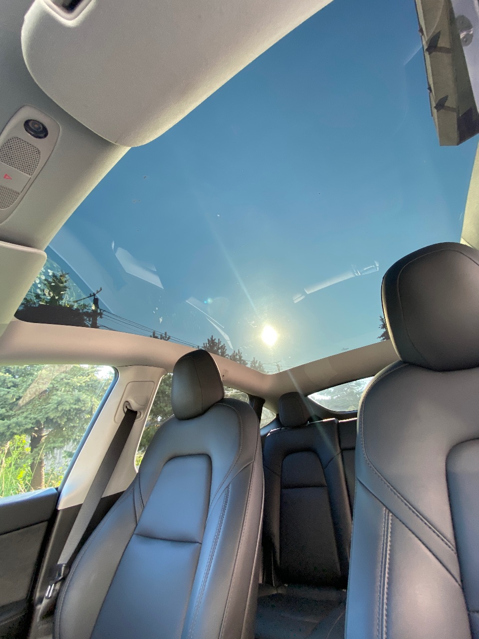 Tesla Model Y - фото 14