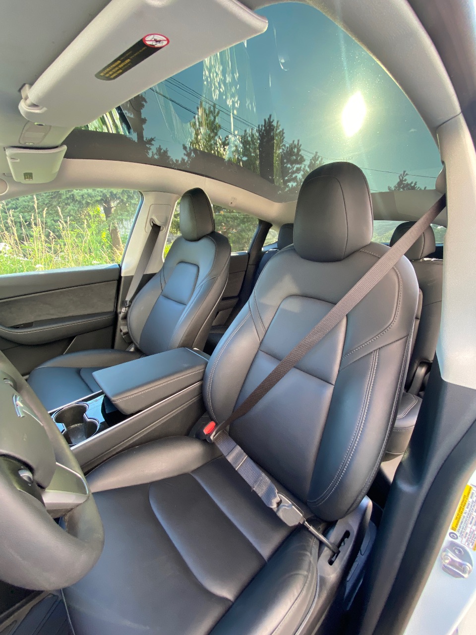 Tesla Model Y - фото 11