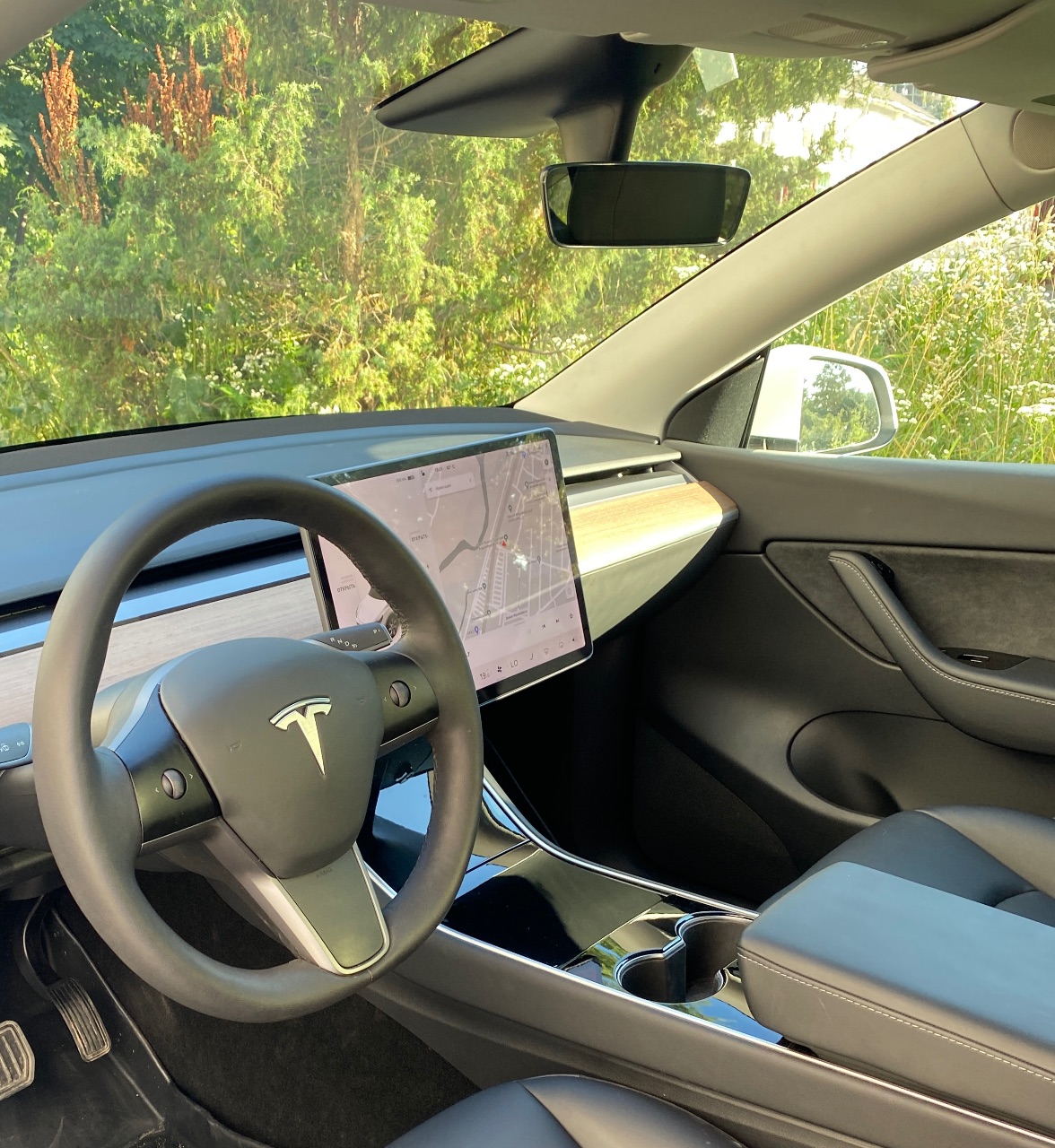 Tesla Model Y - фото 9