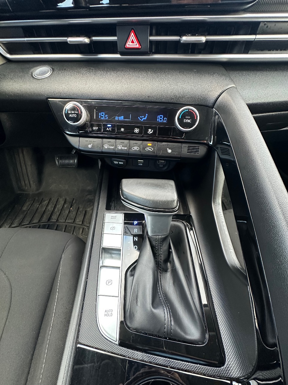 Hyundai Elantra - фото 47