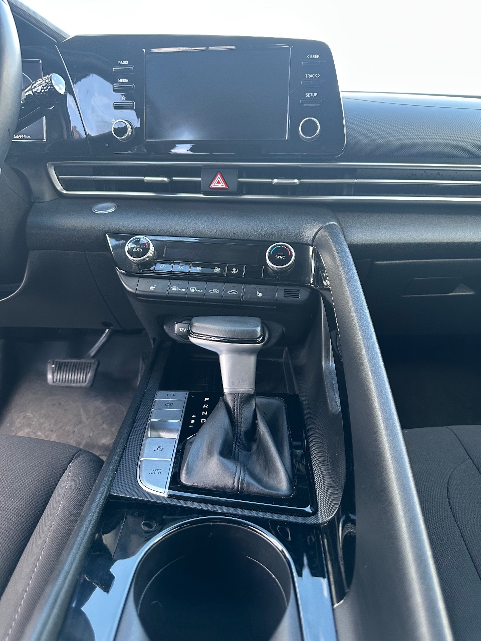 Hyundai Elantra - фото 33