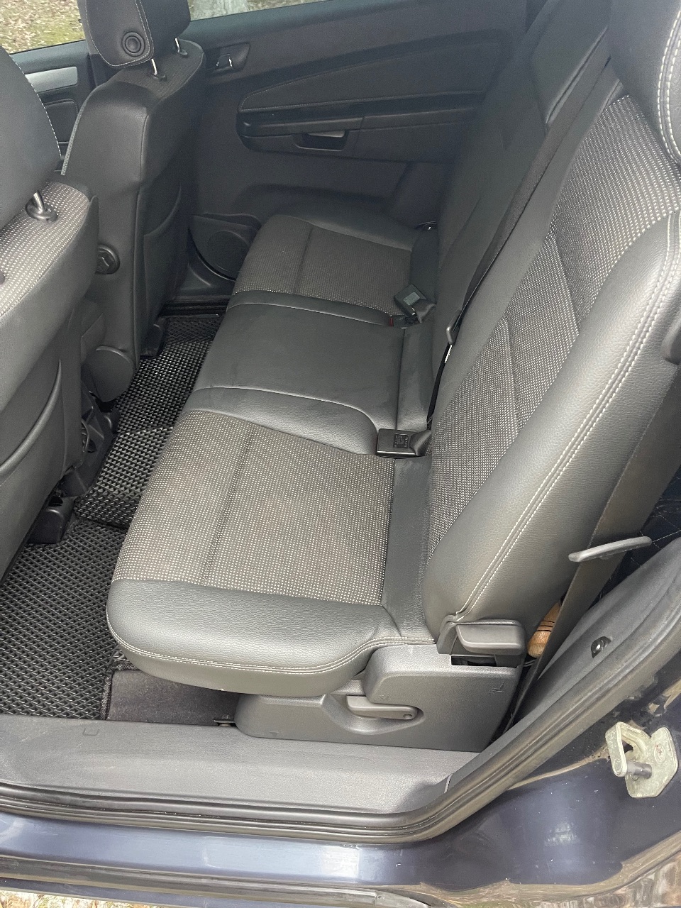 Opel Zafira - фото 16