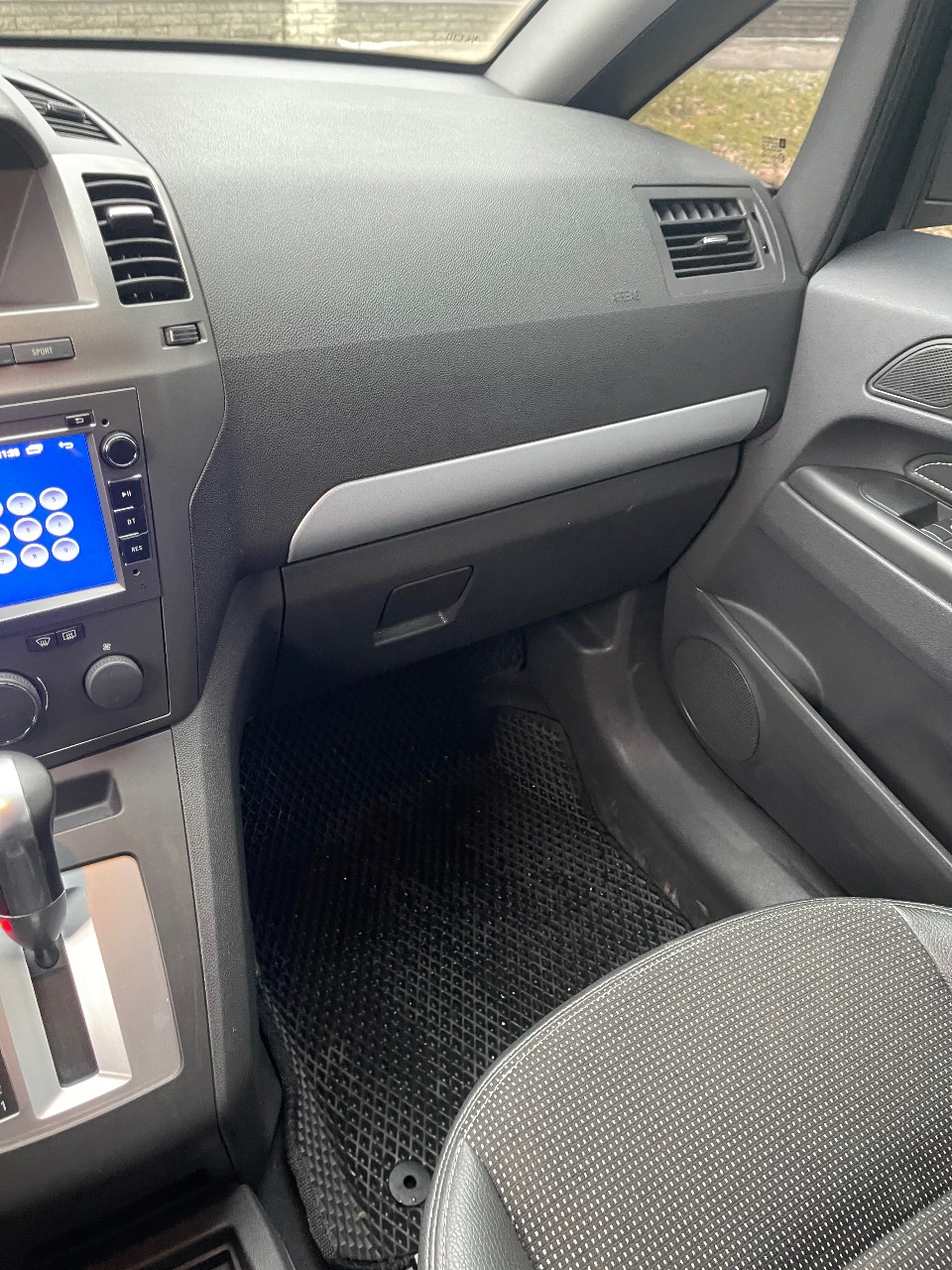 Opel Zafira - фото 20