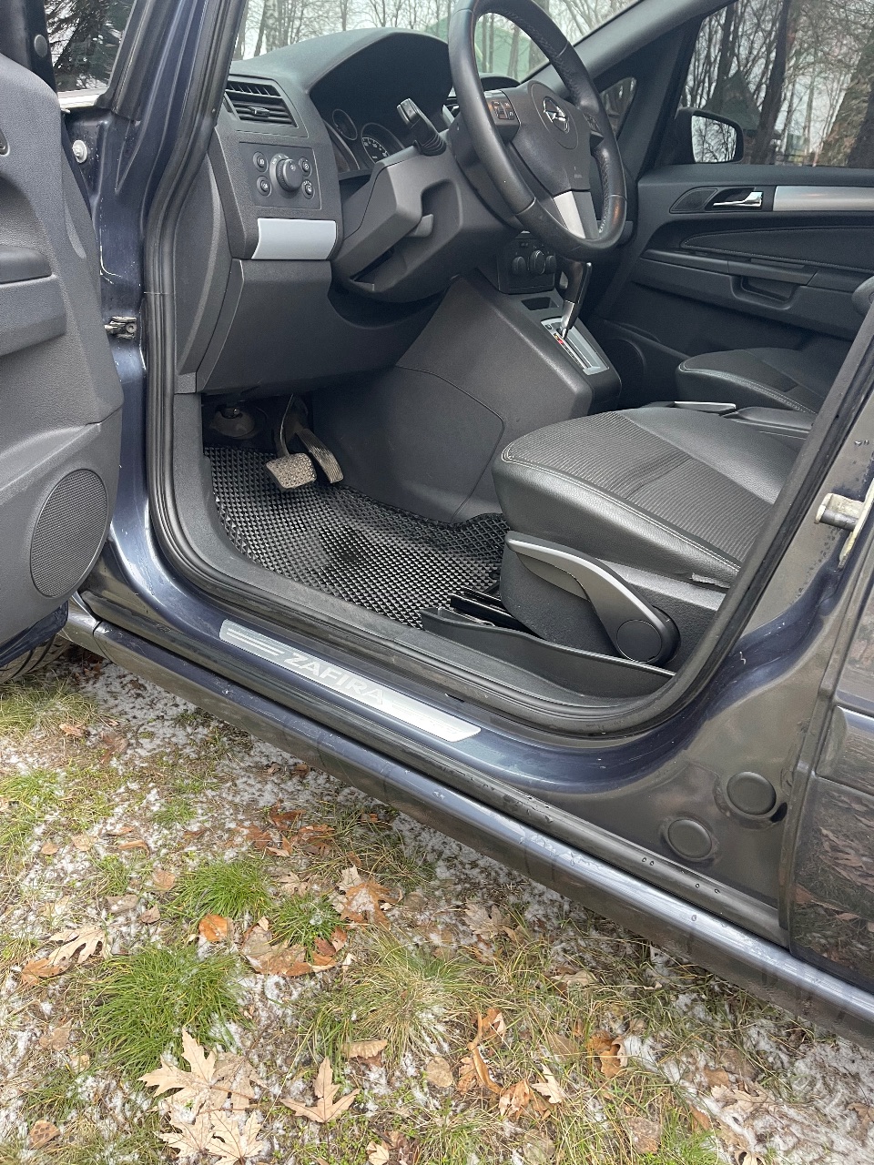 Opel Zafira - фото 17