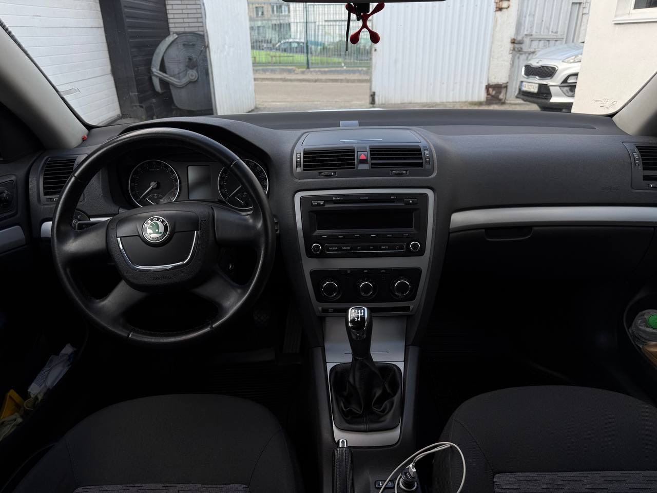 Skoda Octavia - фото 8