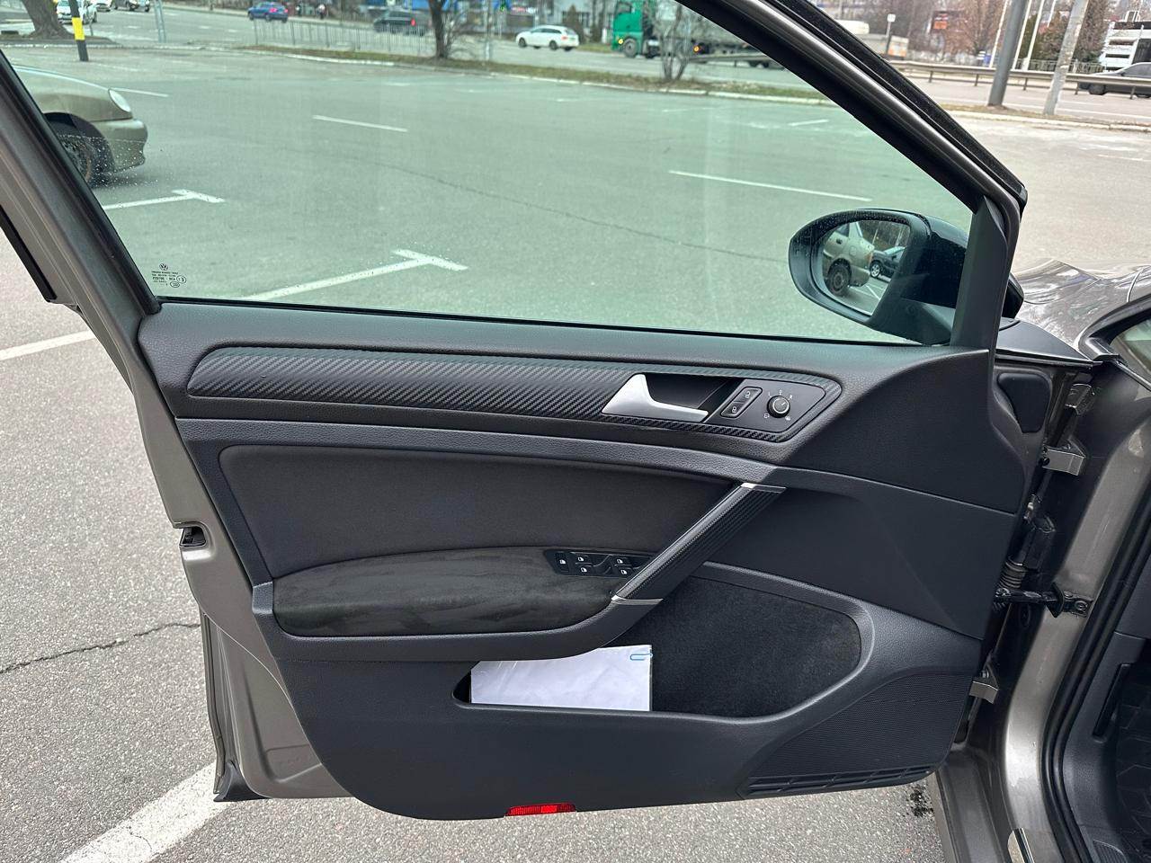 Volkswagen Golf - фото 23