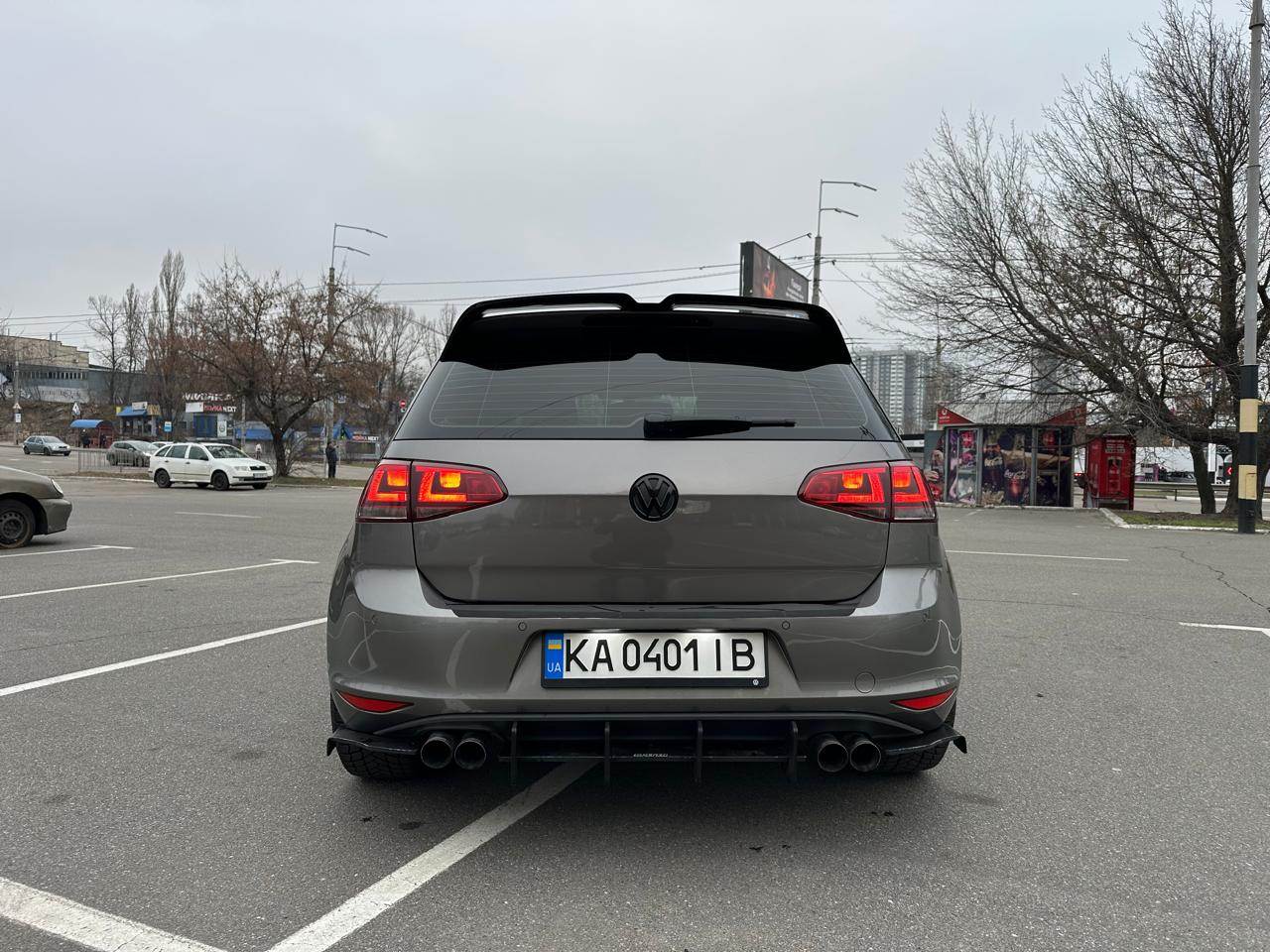 Volkswagen Golf - фото 2
