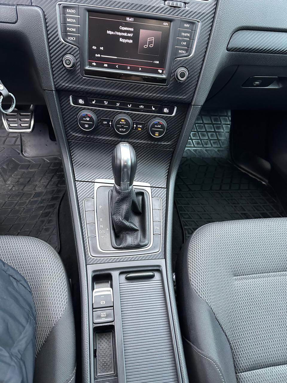 Volkswagen Golf - фото 16