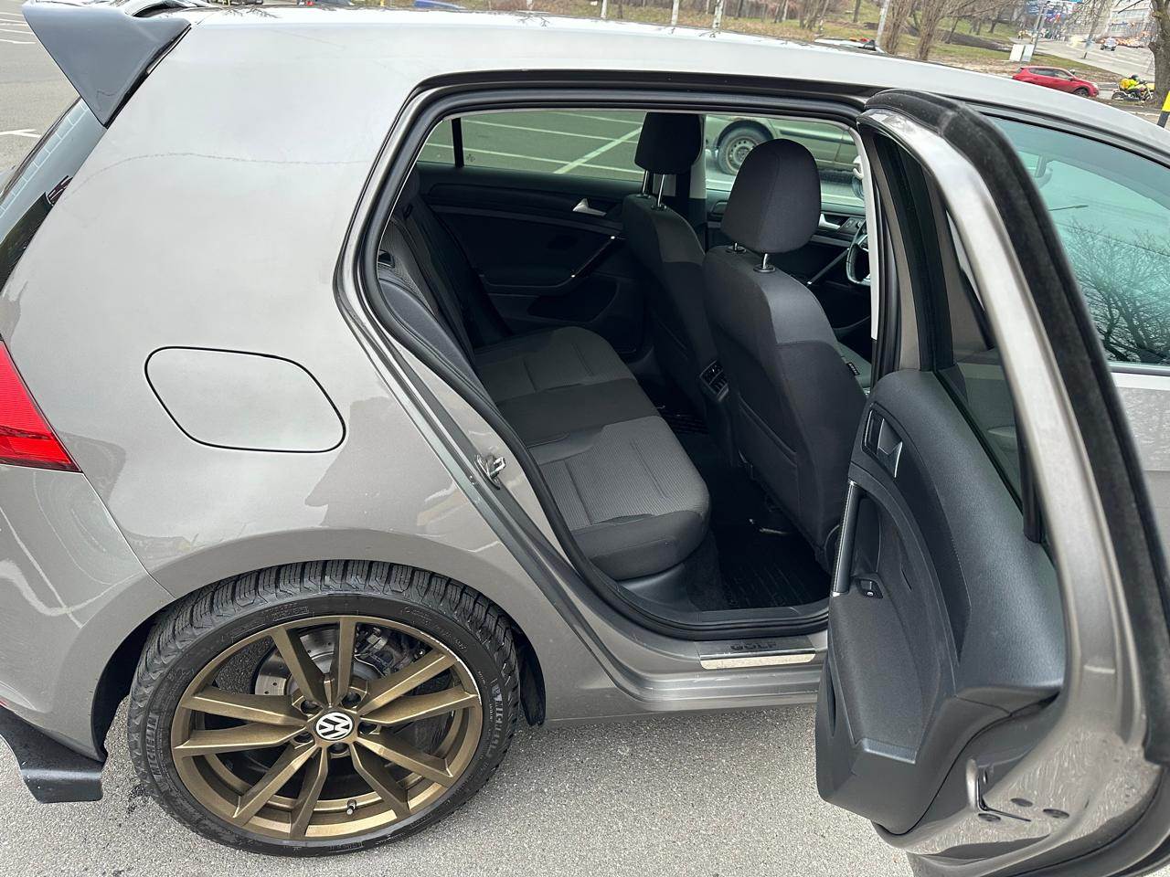 Volkswagen Golf - фото 24