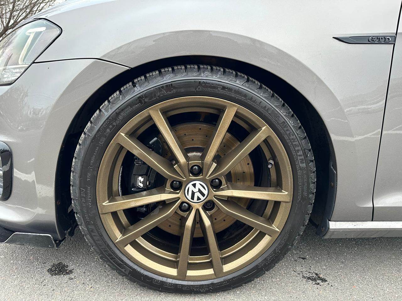 Volkswagen Golf - фото 26