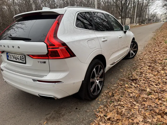 Volvo XC60 - фото 3