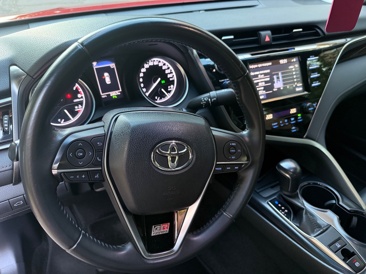 Toyota Camry - фото 6