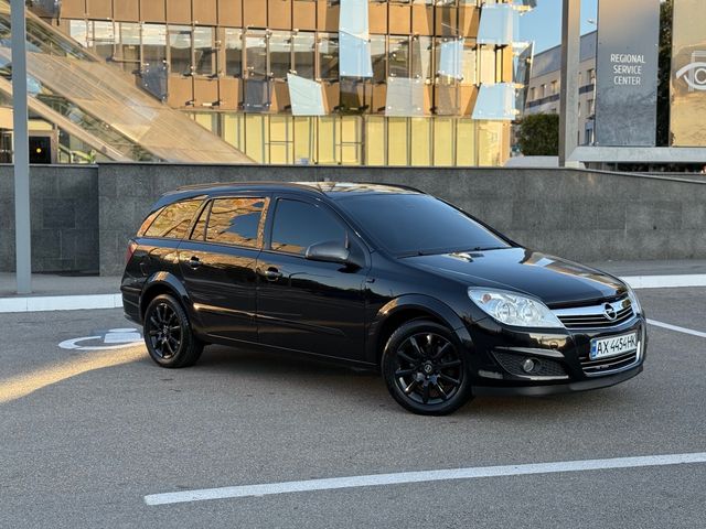 Opel Astra - фото 2