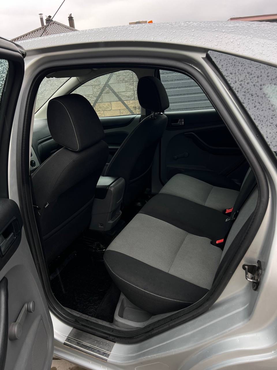 Ford Focus - фото 12