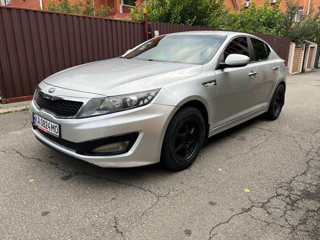 Kia K5 - фото 1