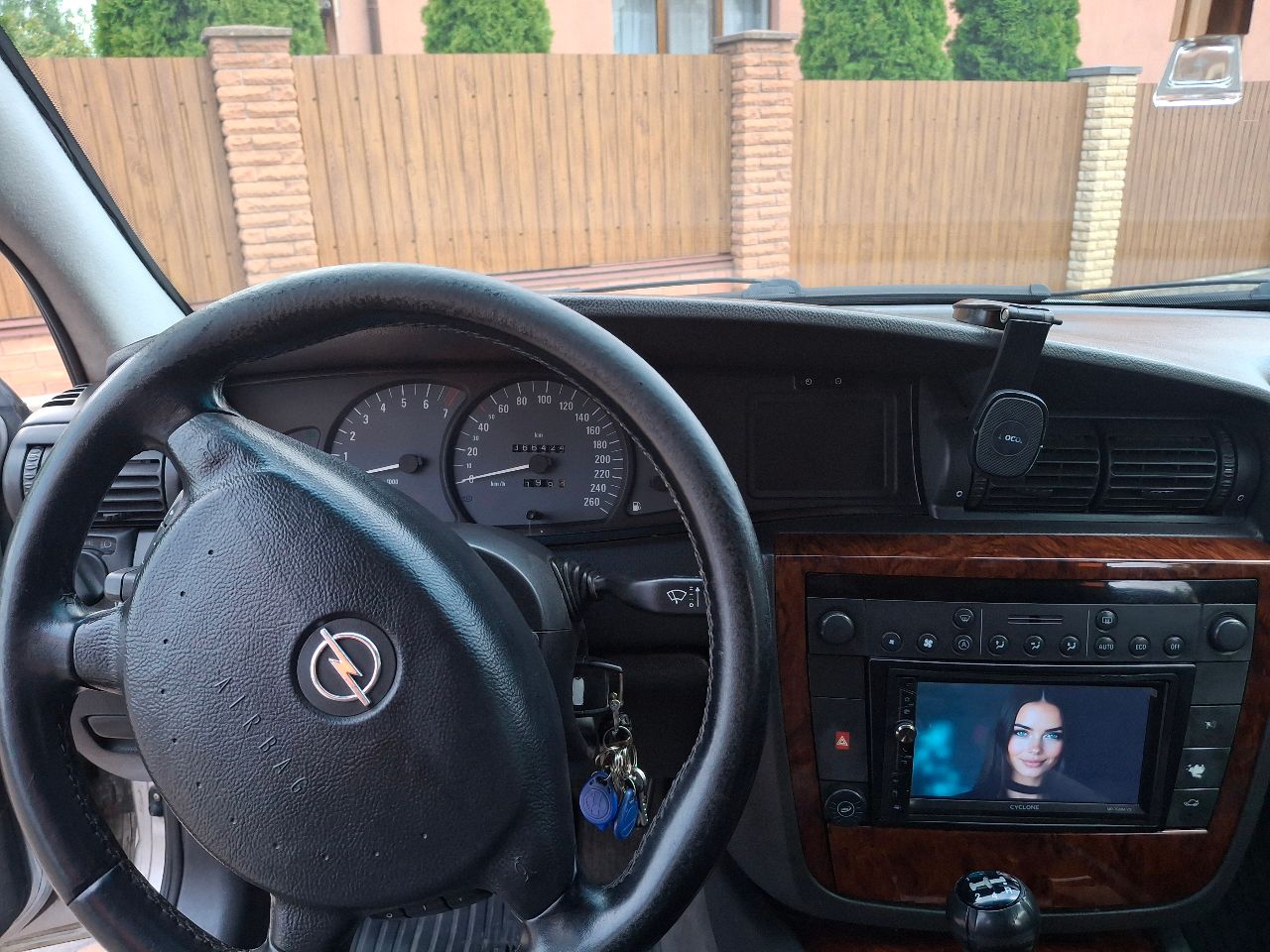 Opel Omega - фото 18