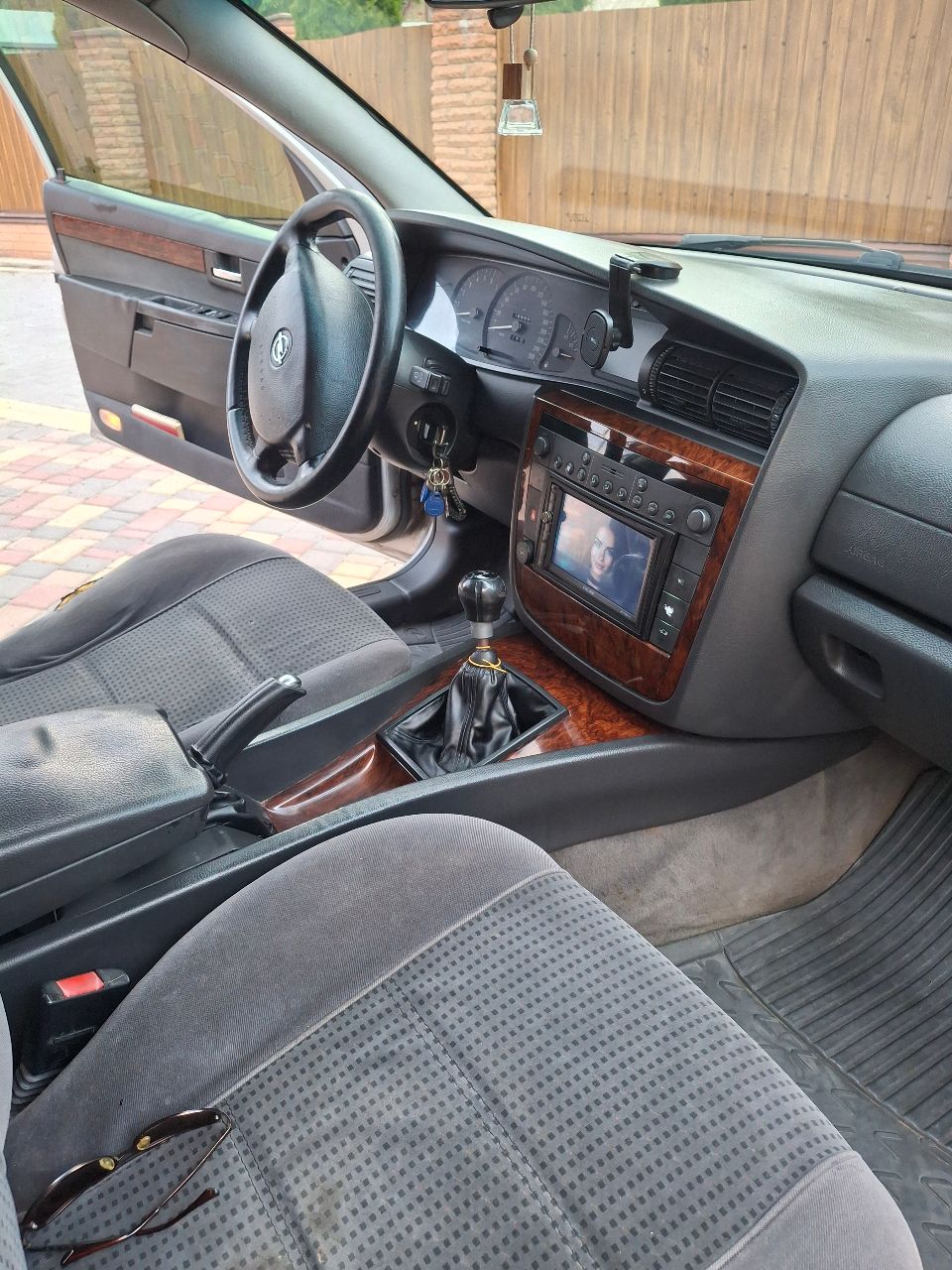 Opel Omega - фото 20