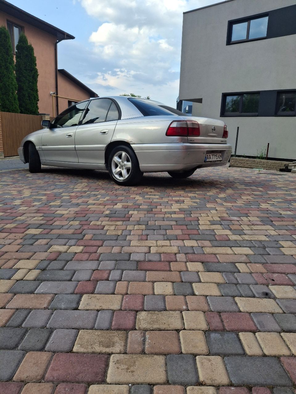 Opel Omega - фото 10