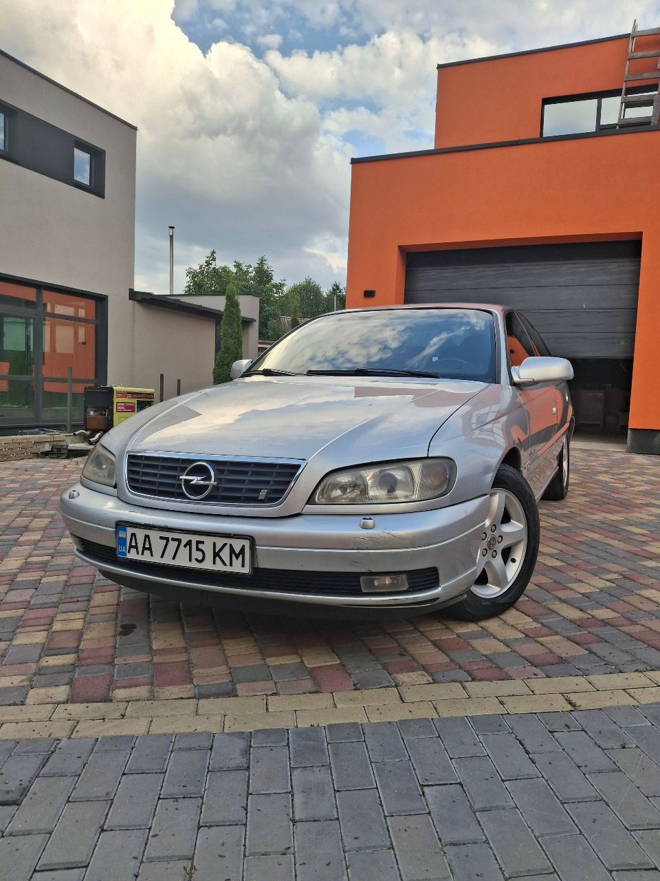 Opel Omega - фото 3