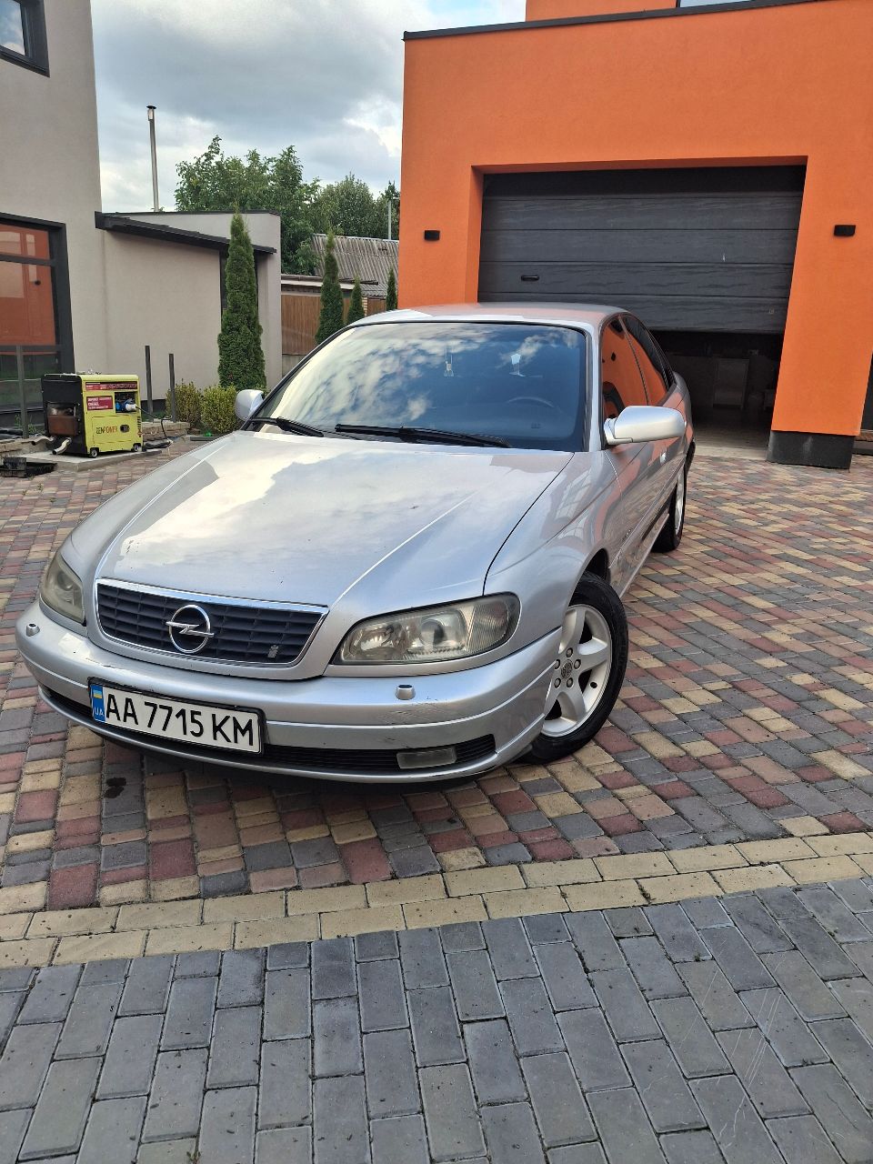 Opel Omega - фото 4