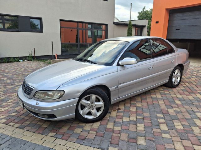 Opel Omega - фото 5