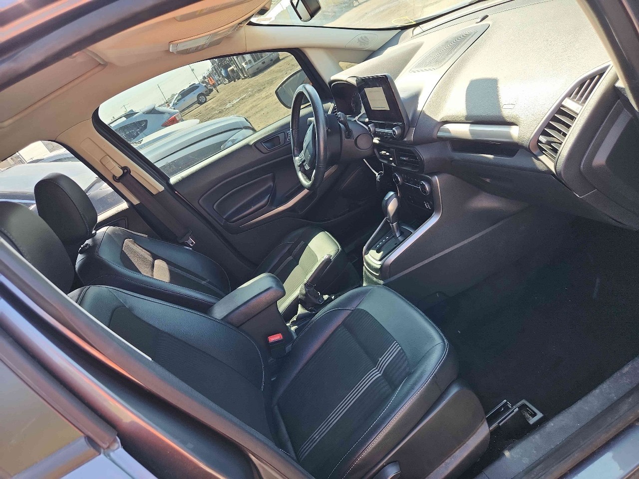 Ford EcoSport - фото 9