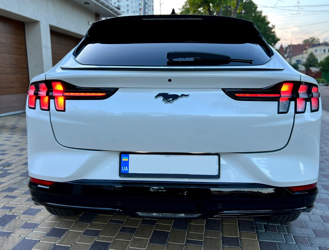 Ford Mustang Mach-E - фото 4