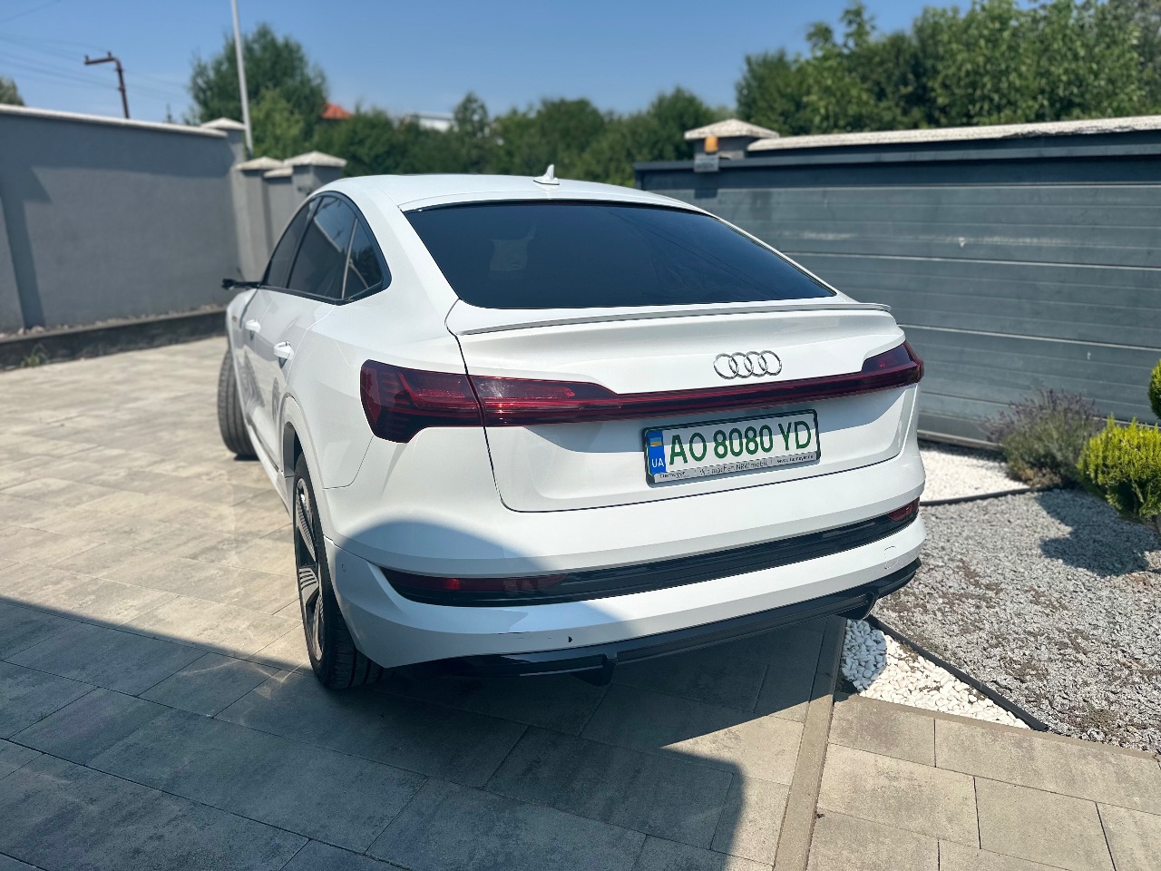 Audi e-tron Sportback - фото 2