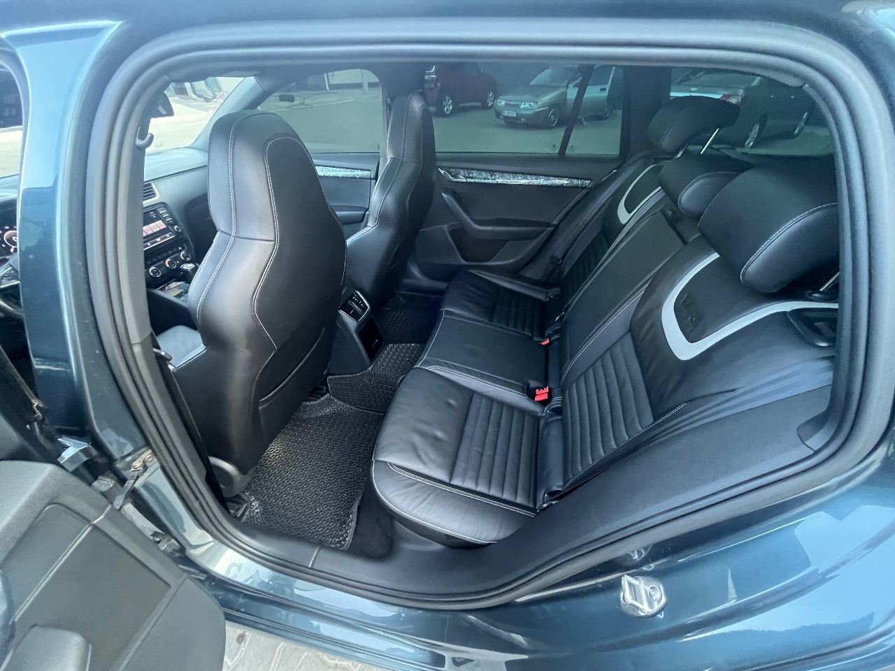 Skoda Octavia RS - фото 9