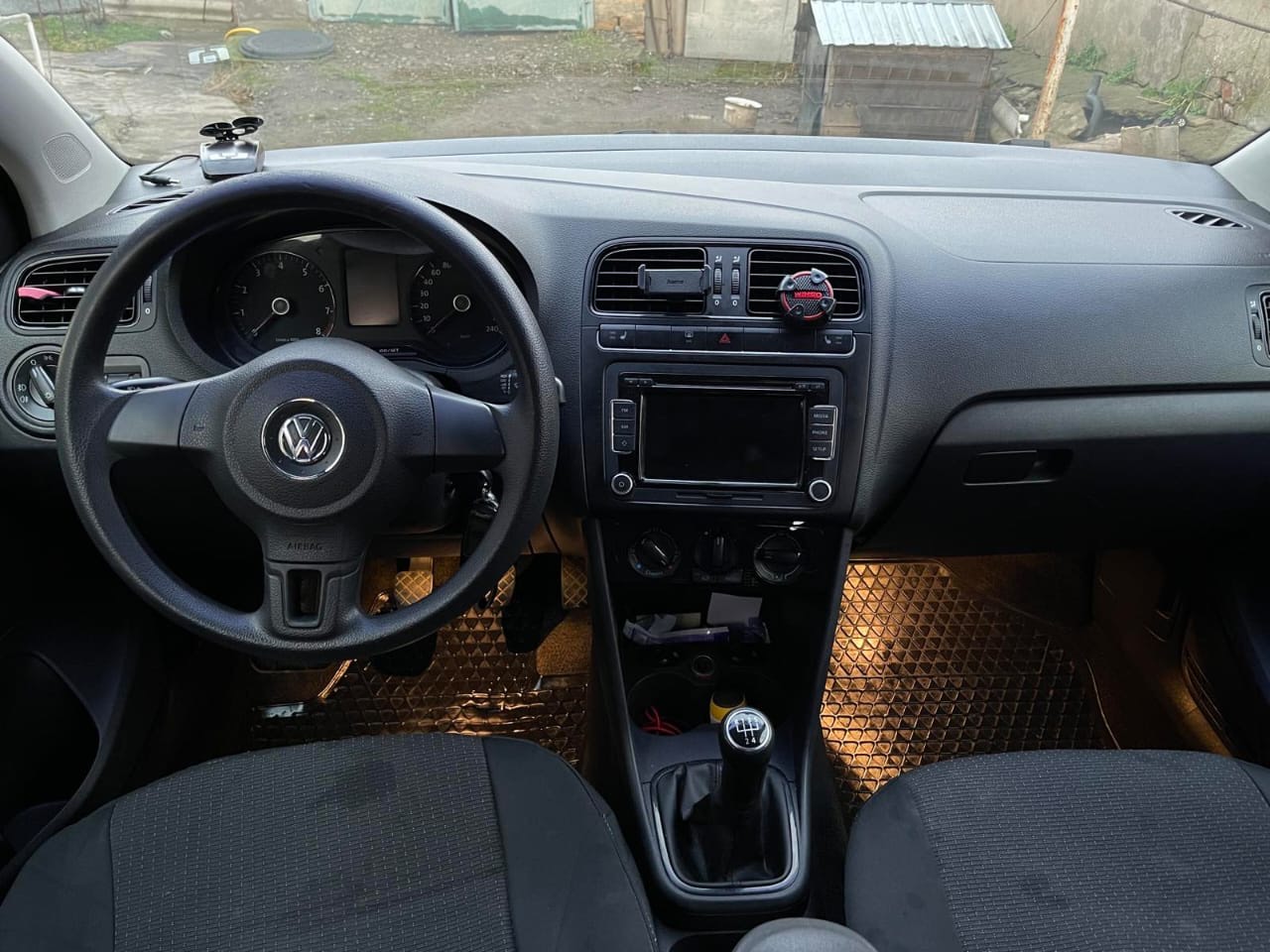 Volkswagen Polo - фото 2