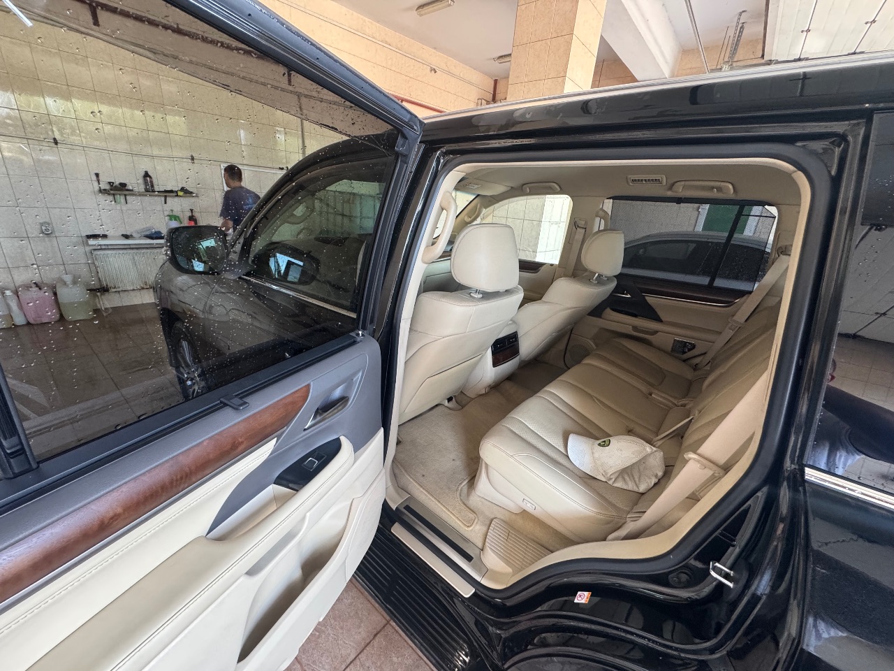 Lexus LX - фото 11