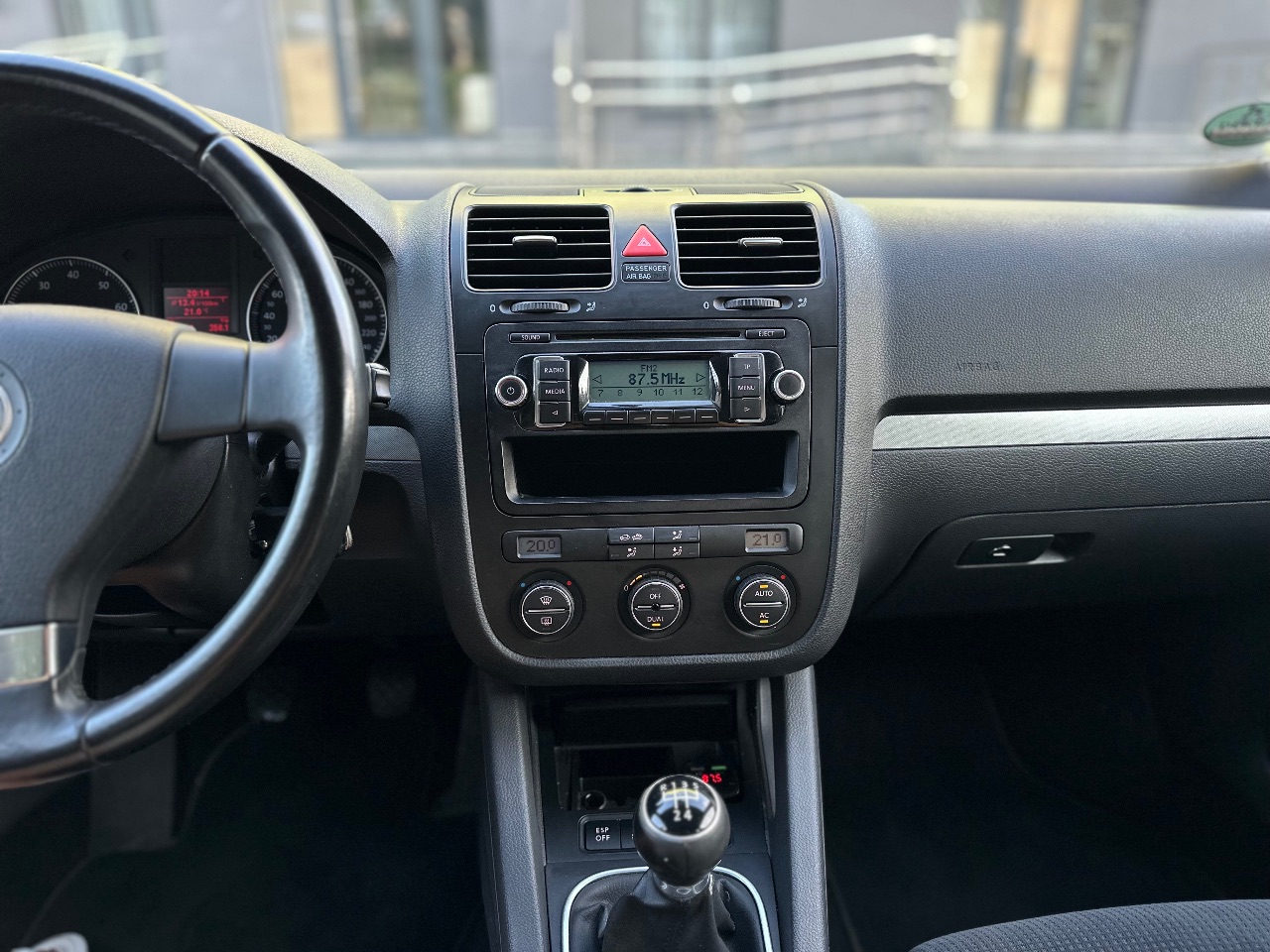 Volkswagen Golf - фото 17