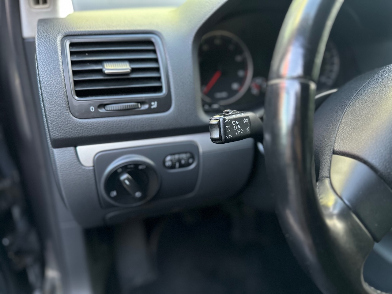 Volkswagen Golf - фото 15