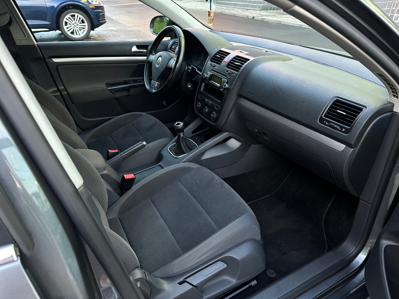 Volkswagen Golf - фото 18