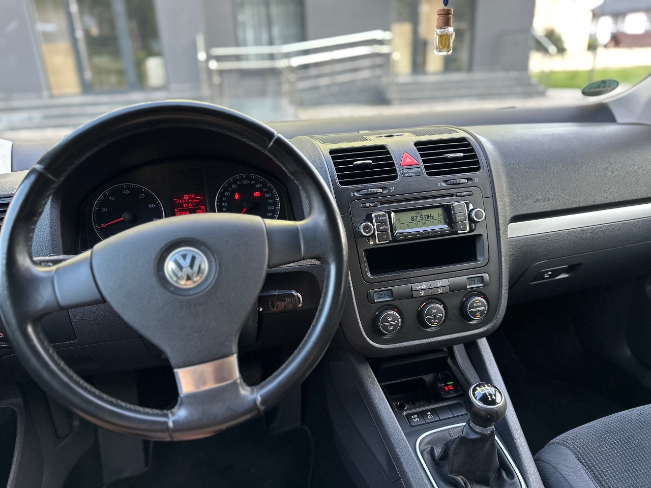 Volkswagen Golf - фото 14