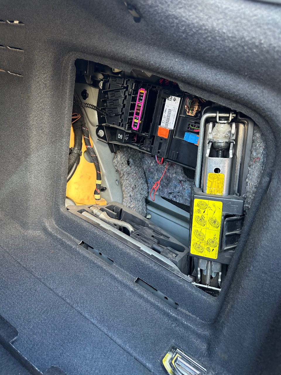 Audi A6 - фото 12