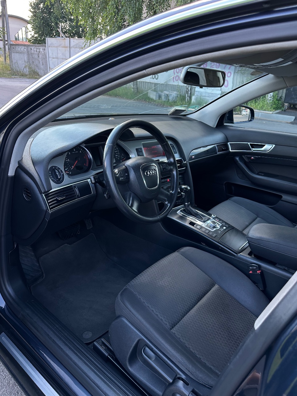 Audi A6 - фото 11