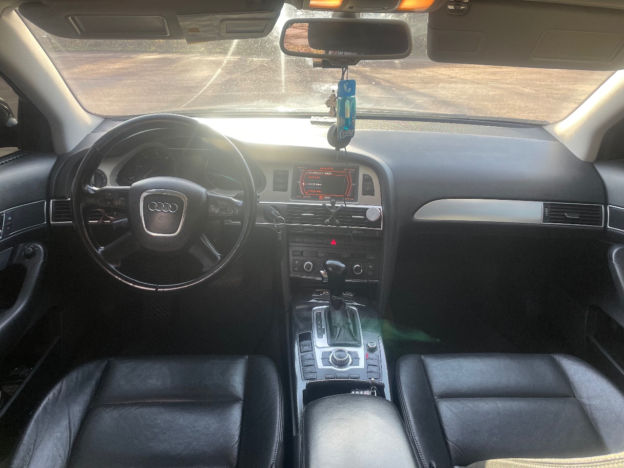 Audi A6 - фото 12