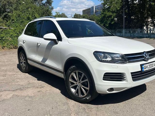 Volkswagen Touareg - фото 5