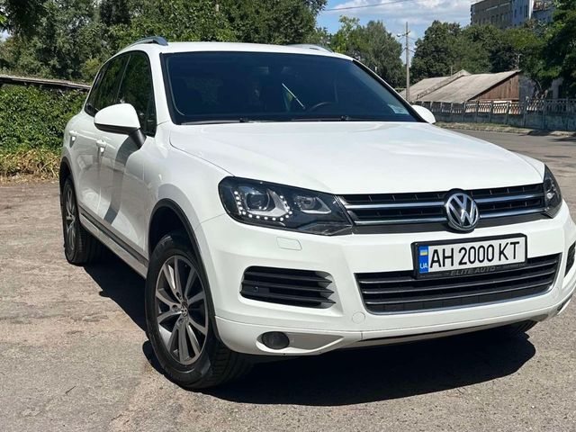 Volkswagen Touareg - фото 2