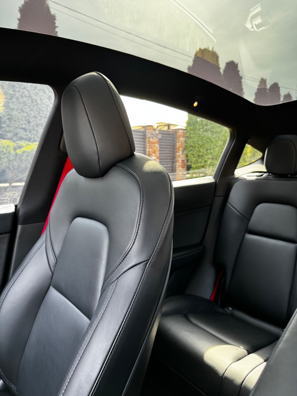 Tesla Model Y - фото 11