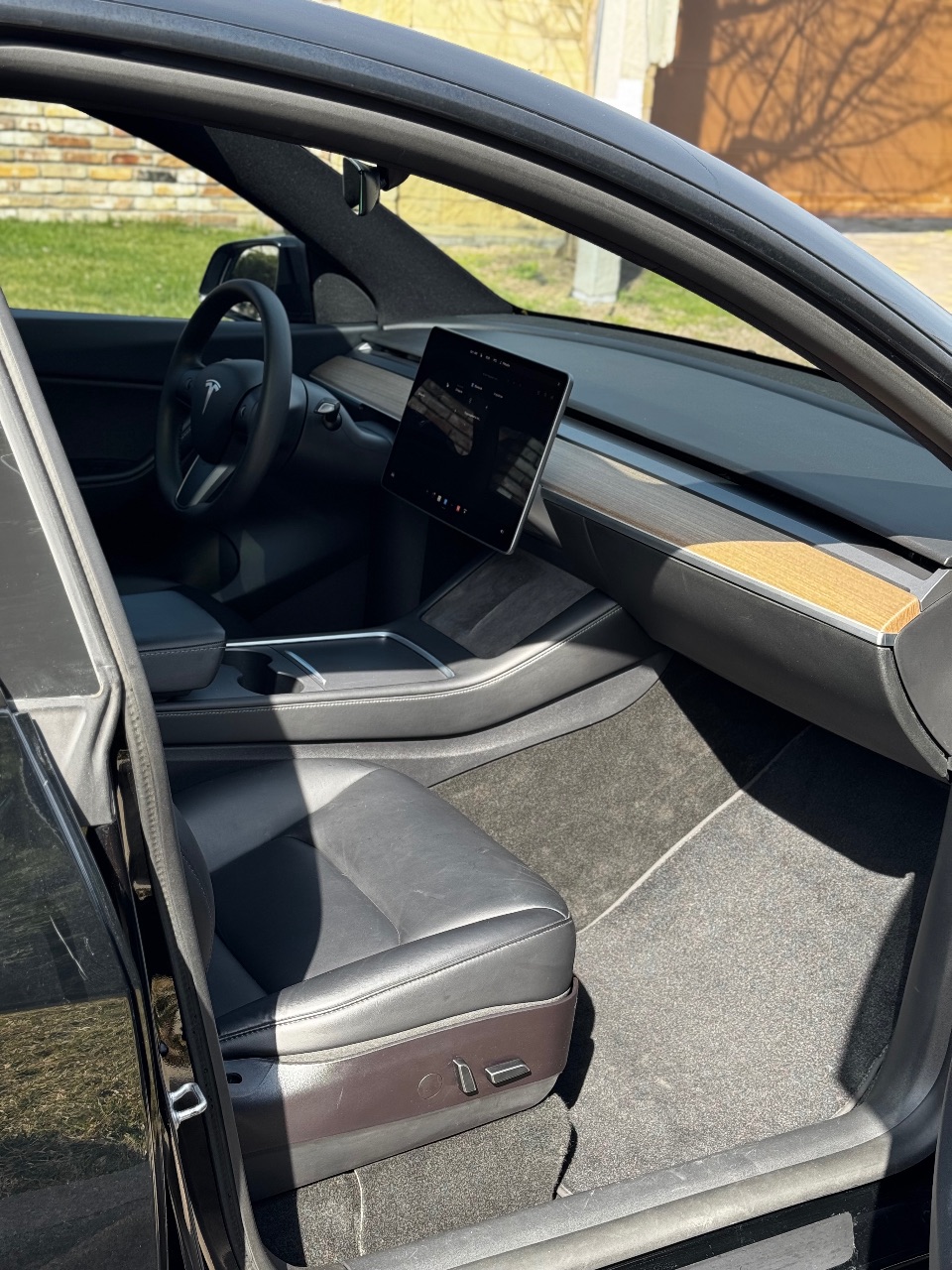 Tesla Model Y - фото 9